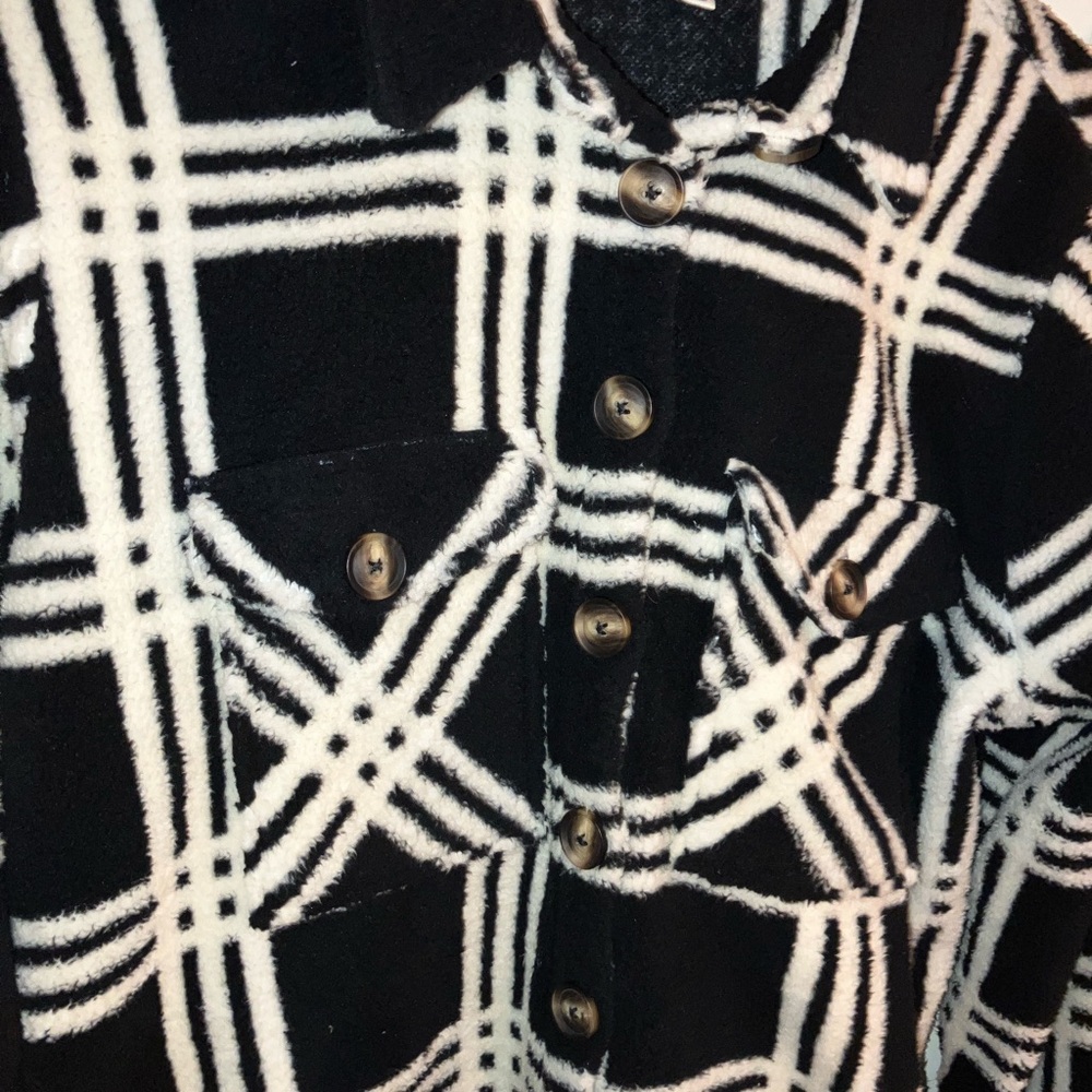 Como Blu Size: Small black/white Sherpa brand new W/O tags